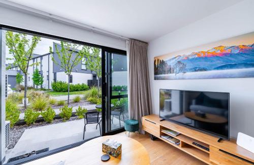 Albert Town Apartment | Relaxing retreat by the river