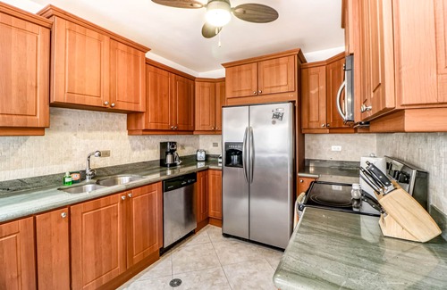 Barrio Los Faroles Condo | Relaxing retreat in oceanfront resort with peekaboo sea views & pool