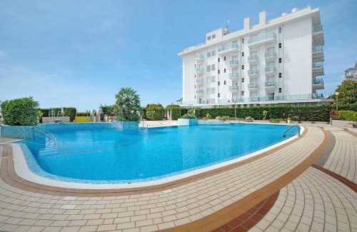 Jesolo Apartment | Relaxing Sea View