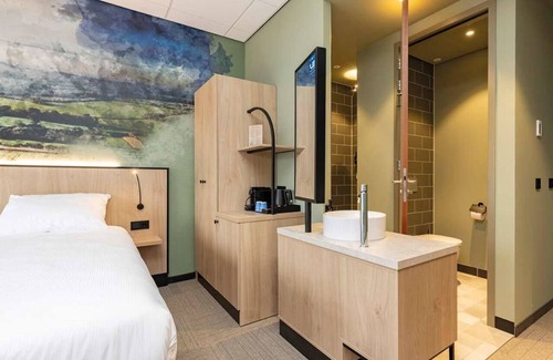 Marknesse Hotel | Relaxing Stay with Private Balcony & Garden Views Near Giethoorn