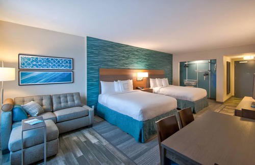Flagami Hotel | Relaxing Suites near Miami Airport | 3 Units | Pool & Spacious Suites