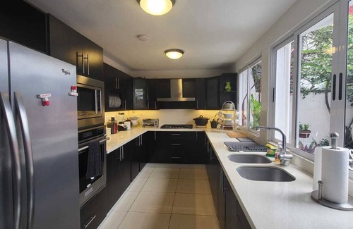 Antiguo Cuscatlan House | Relaxing Modern Home - Centrally Located