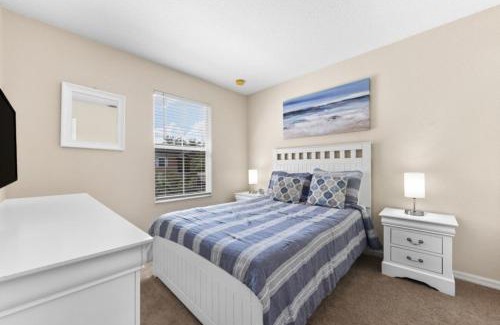 Kissimmee House | Relaxing Townhome in Regal Oaks Resort by Old Town townhouse