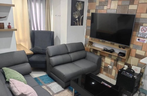 South Triangle Condo | Relaxing Urban Escape with Swimming Pool