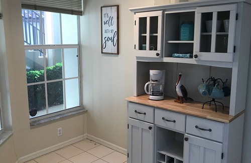 Naples Condo | Relaxing vacation spot in beautiful Naples Port of the Islands Florida