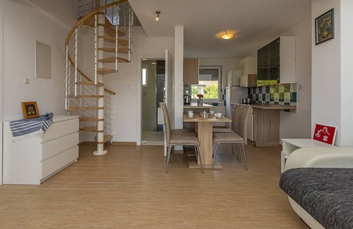 Rosini Villa | Relaxing Villa near Porec with Pool