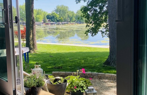Russells Point Cottage | Relaxing waterfront cottage on Dunn's Pond off Indian Lake