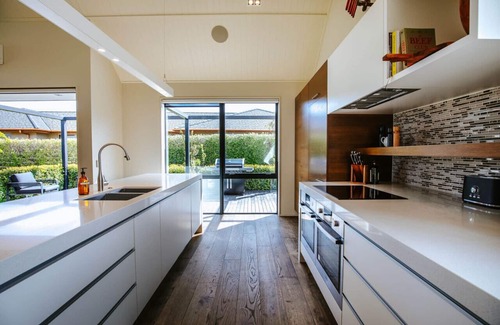 Wanaka House | Release NZ - Black Peak View