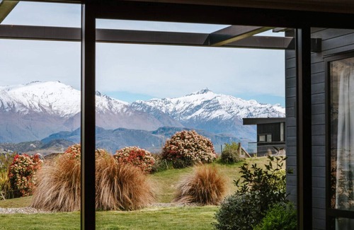 Wanaka House | Release NZ - Black Peak View