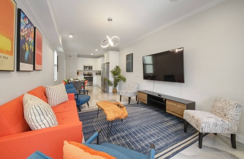 Mid-City House | Remarkable Superdome Group Home w/Heated Pool, Parking, Patio, 8 Beds & 5 Baths