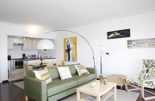 Cascais Apartment | Remarkable view over Cascais Bay