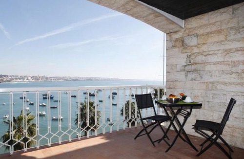 Cascais Apartment | Remarkable view over Cascais Bay