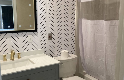 Wappapello Resort | Remodeled 2 queen room w/high speed internet