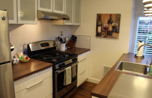 North Central Apartment | Remodeled 2BR in Downtown San Mateo