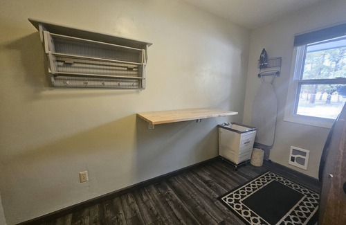 Ponderosa Pines House | Remodeled Cozy home: 20min to Wolfcreek Ski + 3min to Golf and Rio Grande River