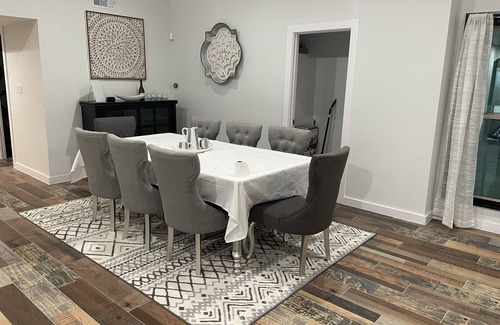 Brownsville House | Remodeled- Golf Course view