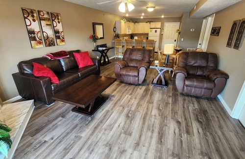 Osage Beach Condo | Remodeled Ledges Lakefront 2BR Condo! No Steps. Walk-In Unit w/WiFi.