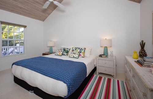 Savannah Sound Condo | Remodeled Lux Condo Directly on Windermere Beach - Club Privileges