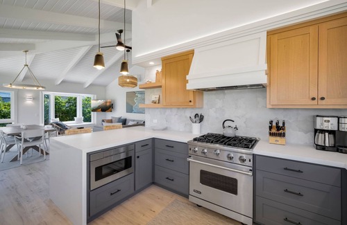 Hanalei House | Remodeled! Modern 3BR in Hanalei- Hot tub, bikes & boards