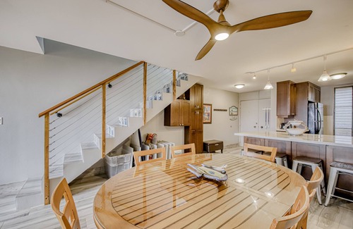 Kahana Condo | Remodeled Ocean View Condo with Beach Access, Resort Pool & Hot Tub