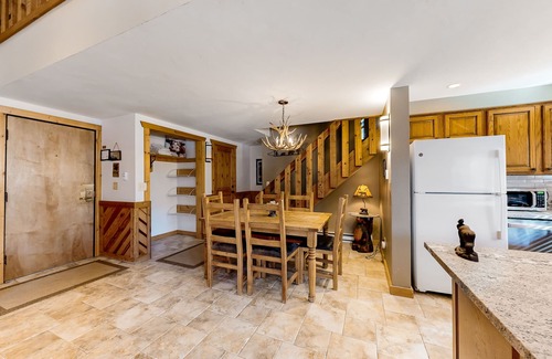 Four O'Clock Condo | Remodeled ski-in condo with fireplace, hot tubs & gym
