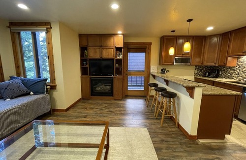 Truckee Condo | Remodeled Ski In/out Condo At Northstar Resort