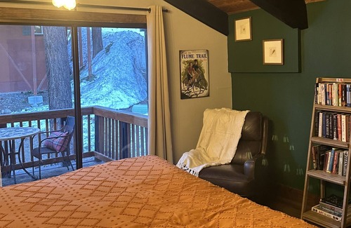 Incline Village Ski Chalet | Remodeled Tahoe Ski and Lake Chalet with Mountain View’s 3 mins to Lake Tahoe