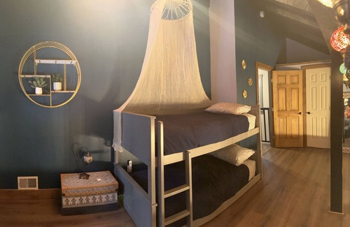 Incline Village Ski Chalet | Remodeled Tahoe Ski and Lake Chalet with Mountain View’s 3 mins to Lake Tahoe