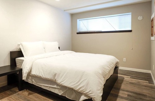 Coquitlam House | Remodelled 3 bdrm guest suite