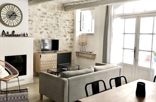 Grignan House | Renaissance house located in the center of the village and at the foot of the castle
