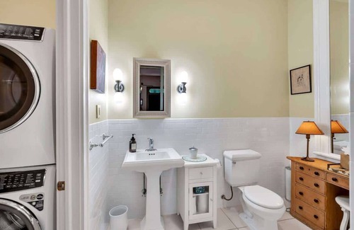 Faubourg Marigny Bed & Breakfast | Renaissance Room | Luxury | Pool & Balcony