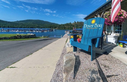 Sandpoint House | Rendezvous - Courtyard Beach Bungalow