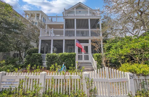 Seaside House | Rendezvous-Luxurious Seaside 3 bedroom home with 1 bedroom Carriage House