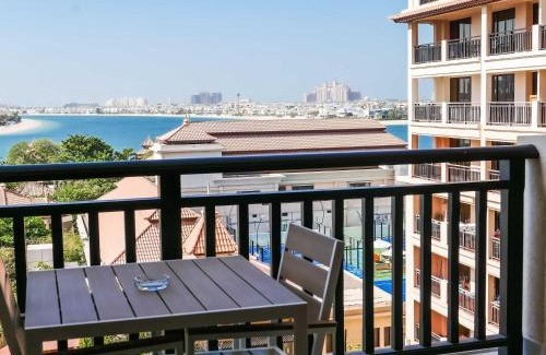 Palm Jumeirah Apartment | Renovated 1BR Haven in 5 Star Resort
