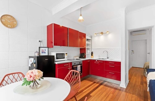 Adelaide Central Business District Apartment | Renovated 1BR Unit CBD/Parking/Wi-Fi/South Tce