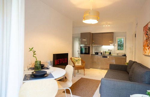 Palaio Faliro Apartment | Renovated 2-Bedroom Apt Near the Athenian Coast