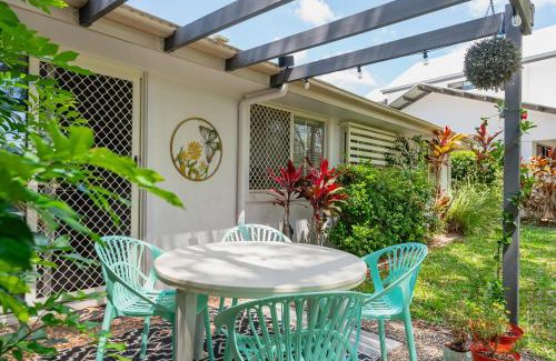 Noosaville Apartment | Renovated 2 Bedroom Ground Level Villa in Noosaville