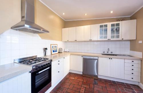 Princes Hill House | Renovated 2B 1B Victorian House in Princes Hill