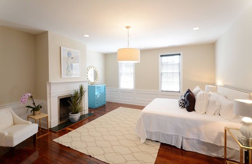 Cannonborough Elliotborough House | Renovated 7-Bedroom Mansion Off of King Street