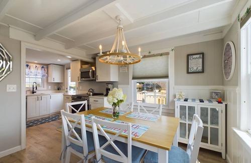 Jerusalem House | Renovated, a/c, water views, steps to association beach