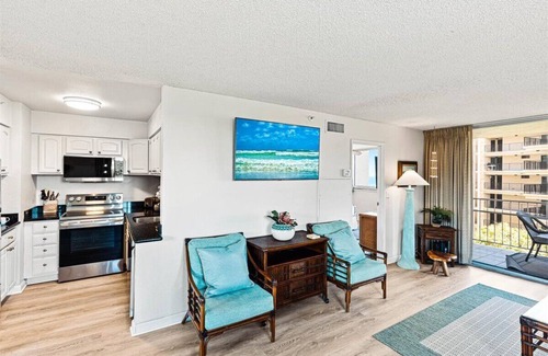 Napili-Honokowai Condo | Renovated and spacious 2bd - oceanfront resort