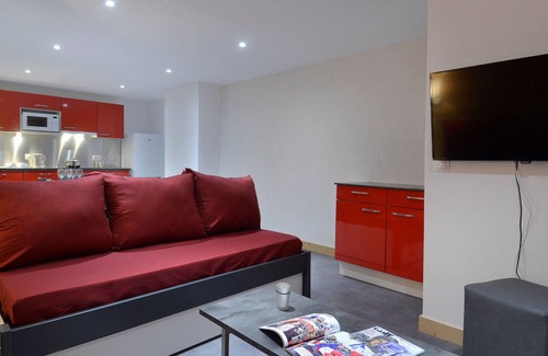 Macot-la-Plagne Apartment | Renovated apartment, central location, balcony, pets allowed