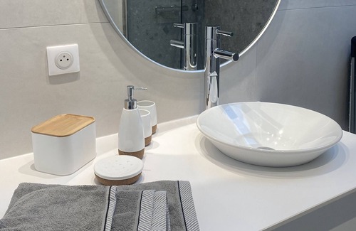 Aix-les-Bains Apartment | Renovated apartment in house with garden, very well equipped