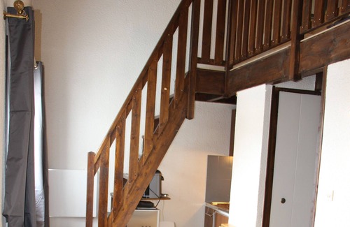 Les Deux Alpes Apartment | Renovated apartment, resort center, ESF, ski slopes, cozy and COZY