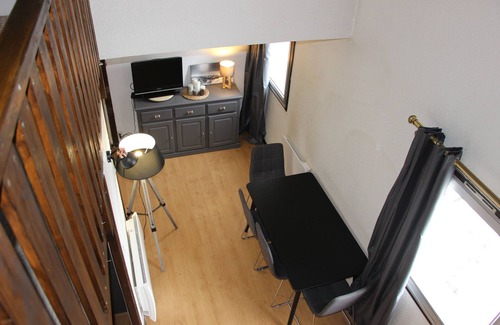 Les Deux Alpes Apartment | Renovated apartment, resort center, ESF, ski slopes, cozy and COZY