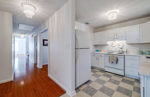 Beach Institute Apartment | Renovated Apartment Near Forsyth Park, Courtyard, Heated Pool Access