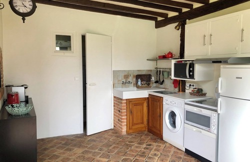 Etreville House | Renovated bread oven in pretty Normandy property