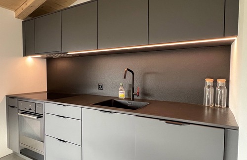 Laax House | Renovated Chalet for 10 people, high standard, 100% privacy, incredible views!
