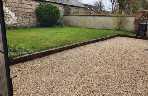 Sixpenny Handley House | Renovated cosy cottage within Cranborne Chase