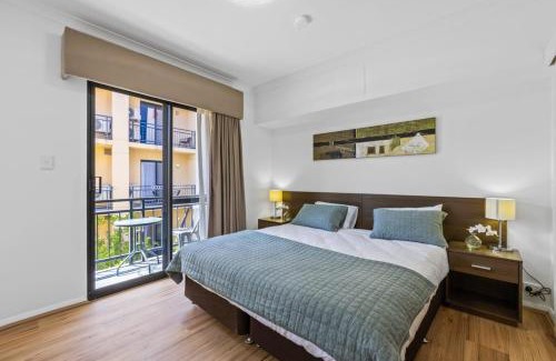 Northbridge Apartment | Renovated Family Apartment with Pool & WiFi